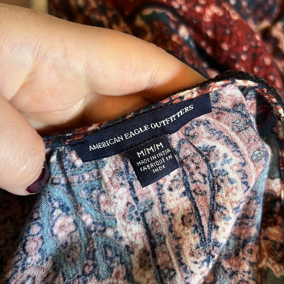 American Eagle boho floral & paisley blouse- tassel ties & bell sleeves size M - Picture 9 of 10